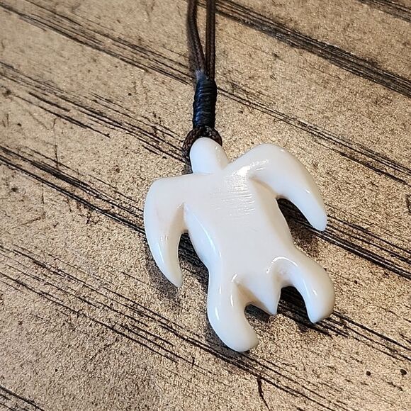 Buffalo bone turtle Hawaiian pendant  necklace unisex - Picture 4 of 6
